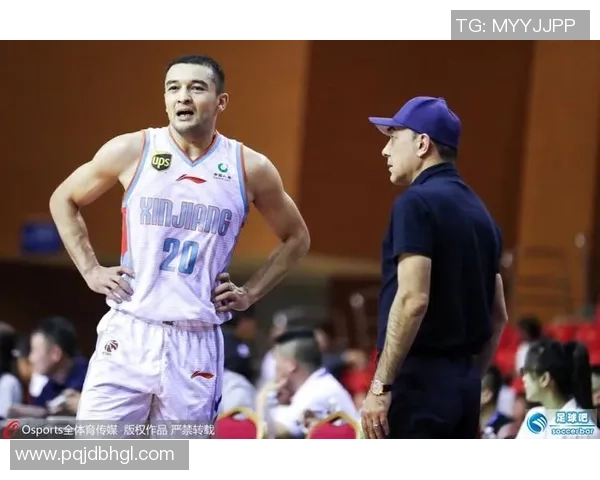 足球耿自强的奋斗精神与团队合作的完美结合之路